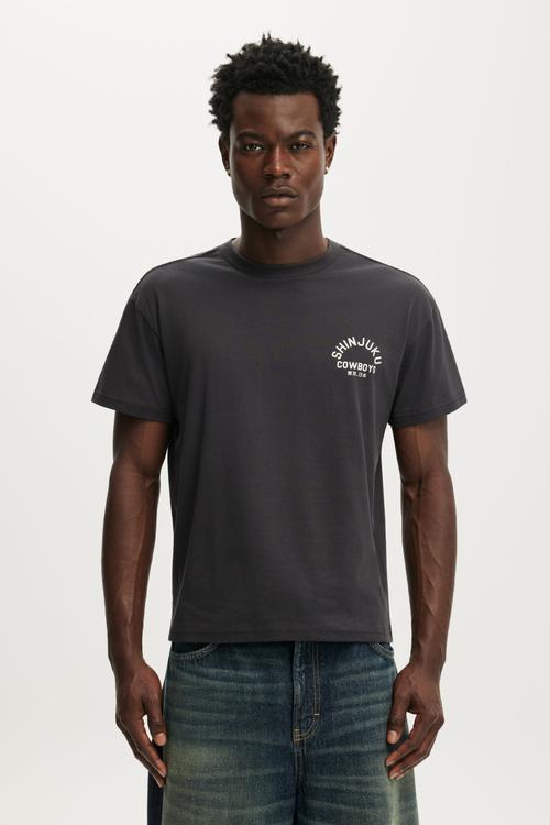 Fitted Graphic T-Shirt-Washed Black / Shinjuku