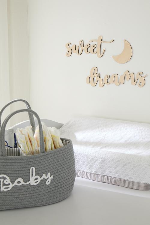 Wooden scripted wall décor - neutral