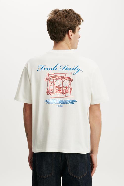 Everyday Fit Graphic T-shirt - Vintage White/Fresh Daily