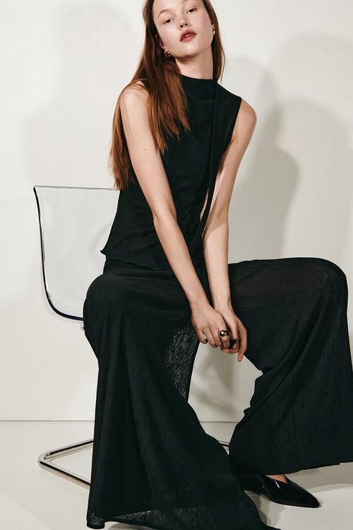 Crinkled wrapover trousers - black