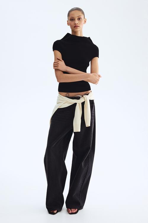 Turtleneck top - black