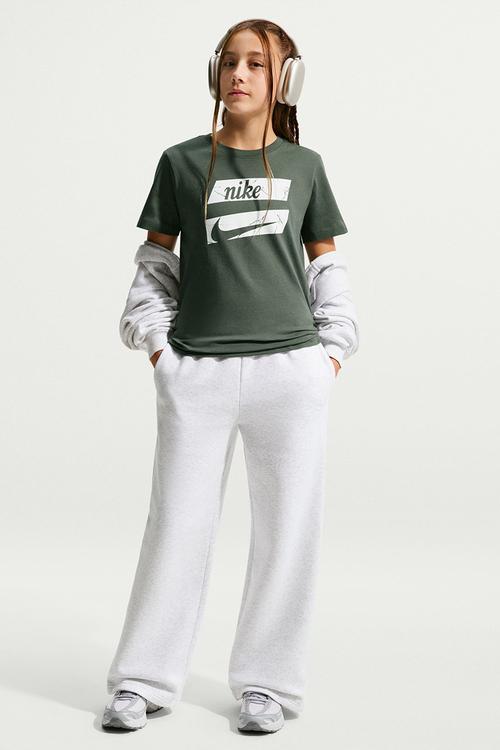 Nike sportswear club graphic tee - camo green