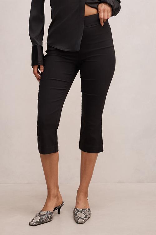 Alexis flared hem capri pants - black