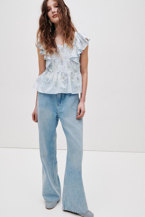 Frill-trimmed cotton top - light blue/floral