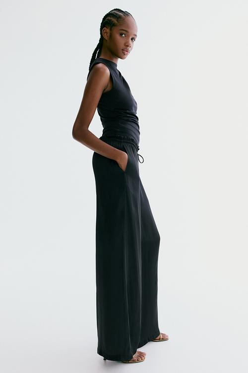 Satin drawstring trousers - black