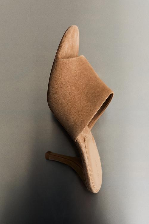 Heeled leather sandals - dark beige