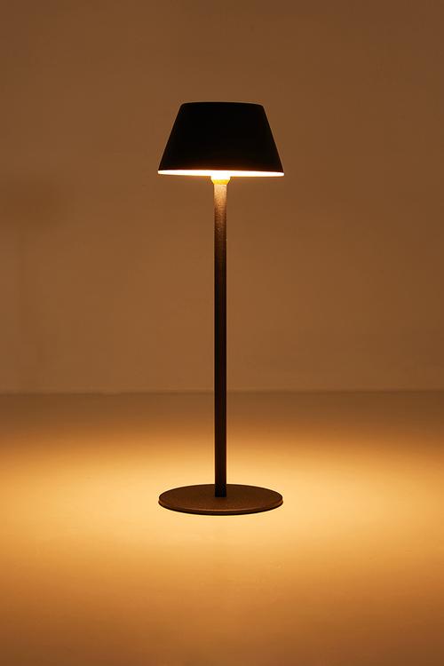 Circular base desk lamp - black