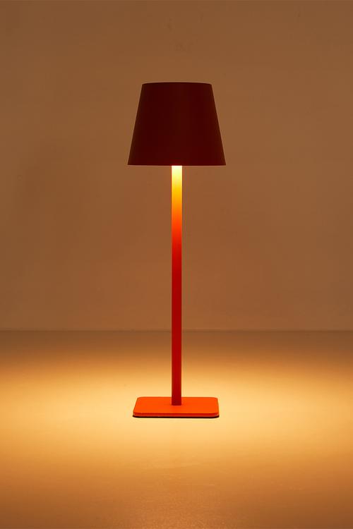 Square base desk lamp - red