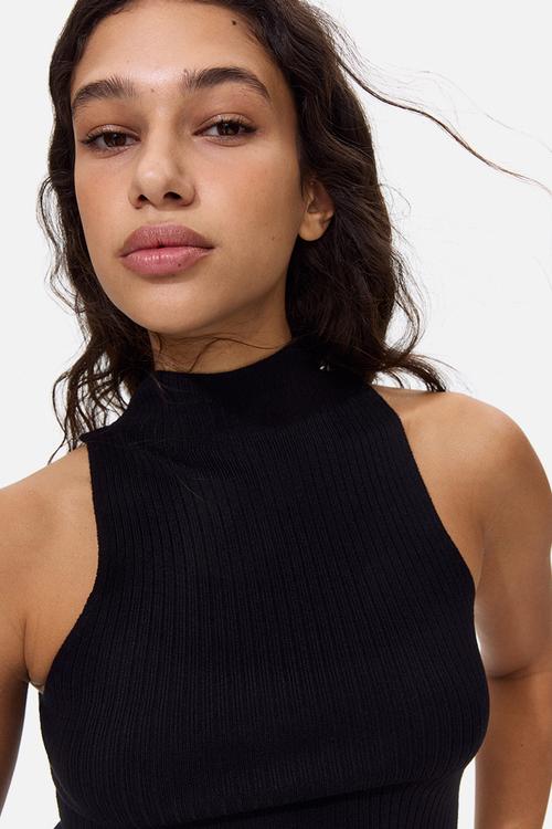 Rib-knit turtleneck top - black