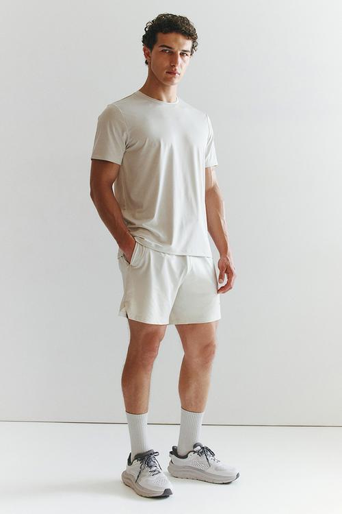 Sports shorts with drymove - natural white