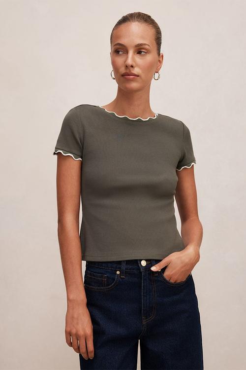Rebecca scallop trim T-shirt in thyme/porcelain