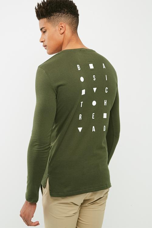 Long graphic tail crew neck tee