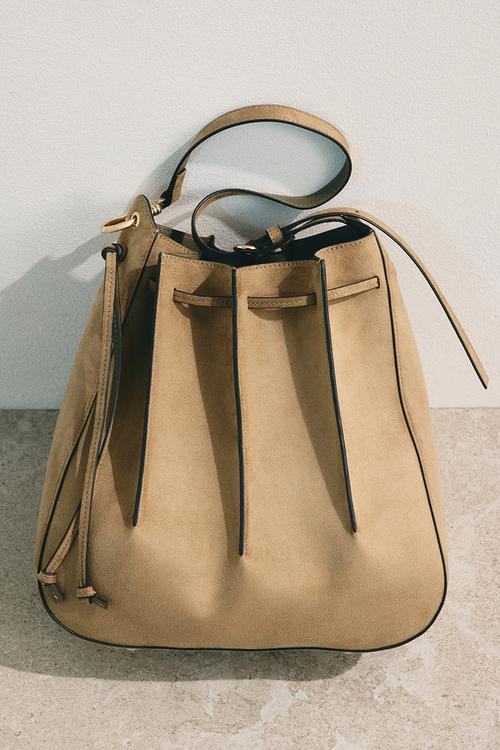 Pleated shoulder bag - beige