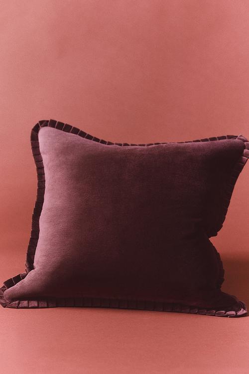 Pleated velvet cushion cover - dark red