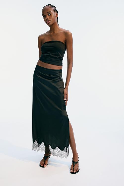 Lace-trimmed satin skirt - black