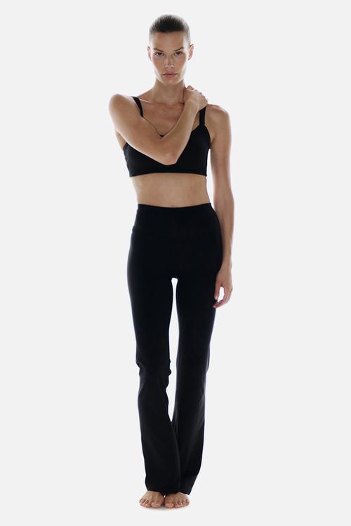 Flared yoga leggings with softmove™ - black