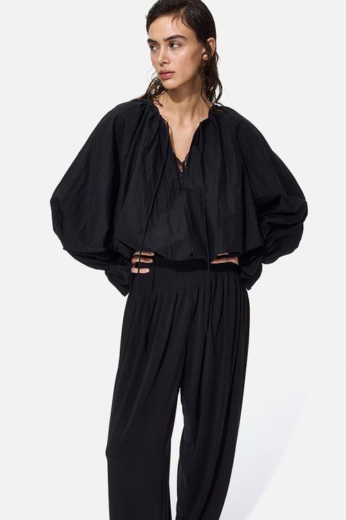 Pleated barrel-leg trousers - black
