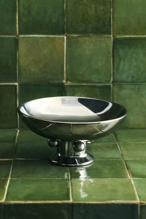Footed stoneware bowl - silver-coloured