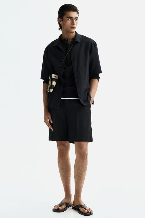 Loose fit bermuda shorts - black