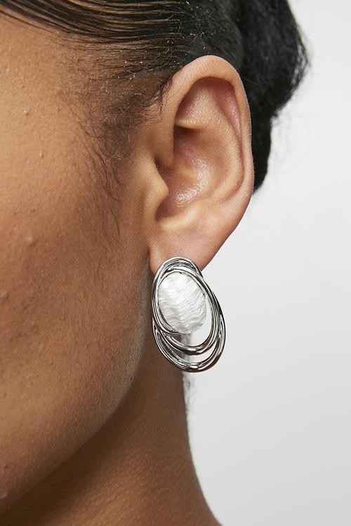 Lyla Oval Shell Stud Earrings - Silver