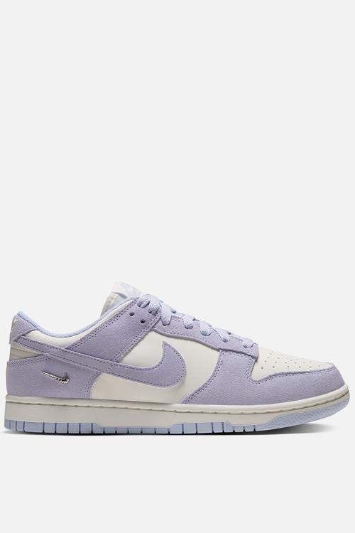 WMNS NIKE DUNK LOW SE
