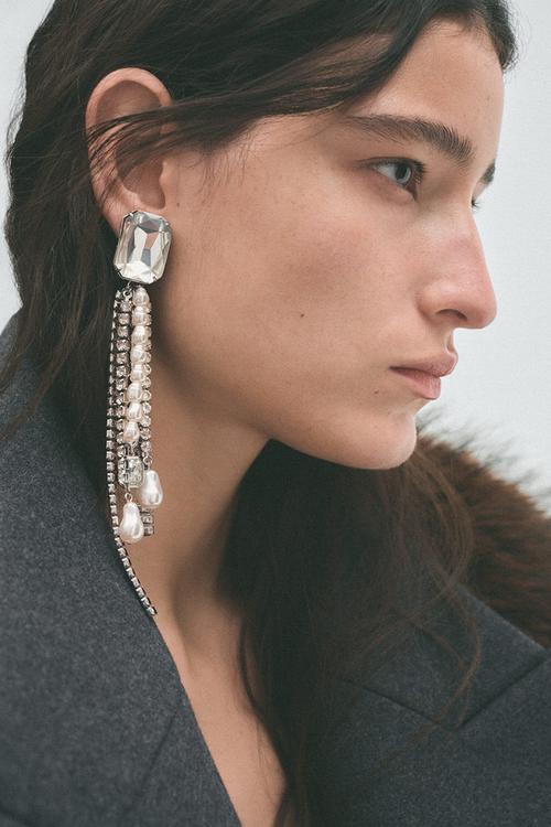 Long rhinestone clip earrings - silver-coloured/cream