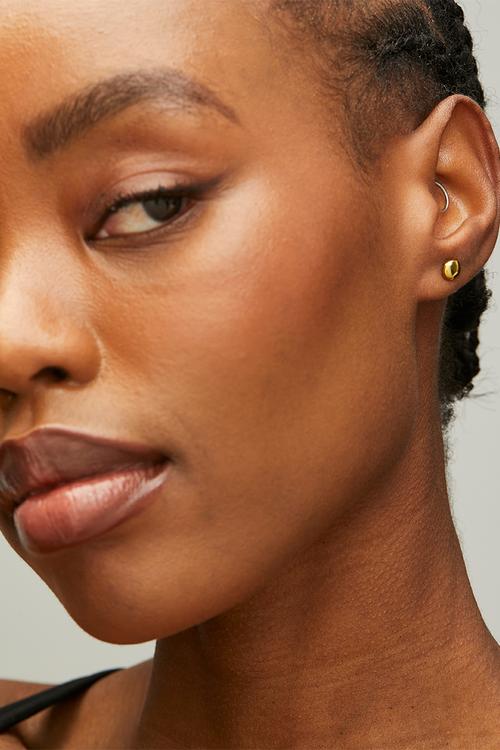 Sleek Golden Stud Earrings - Gold