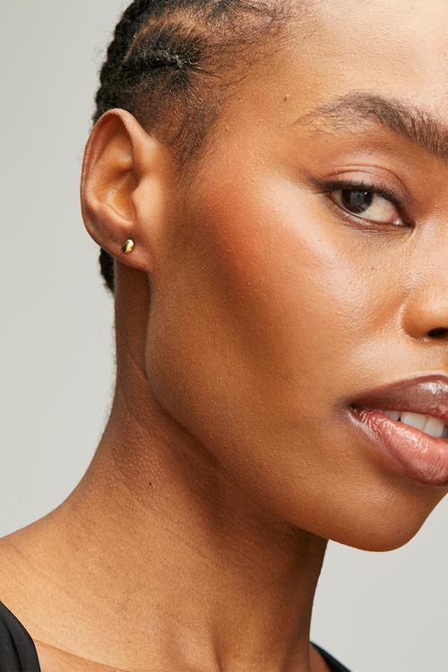 Sleek Golden Stud Earrings - Gold