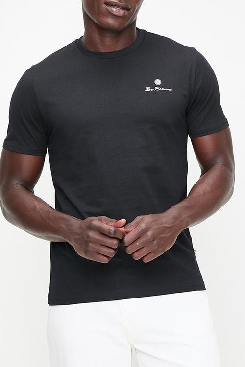 ESSENTIAL TARGET TEE - BLACK