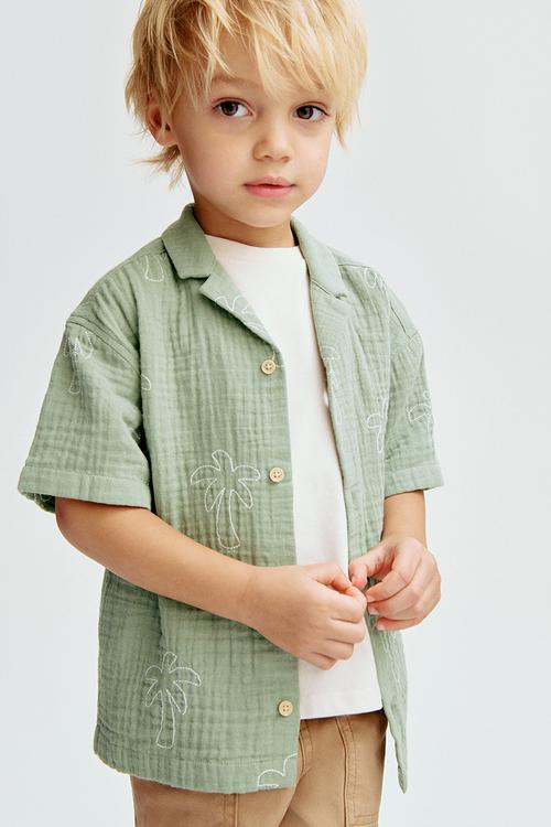 Embroidered muslin resort shirt - green/palm trees