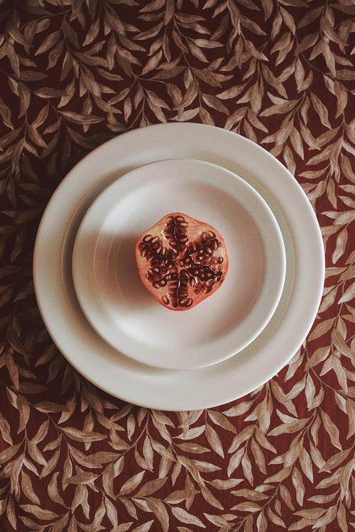 Patterned cotton tablecloth - dark red/patterned