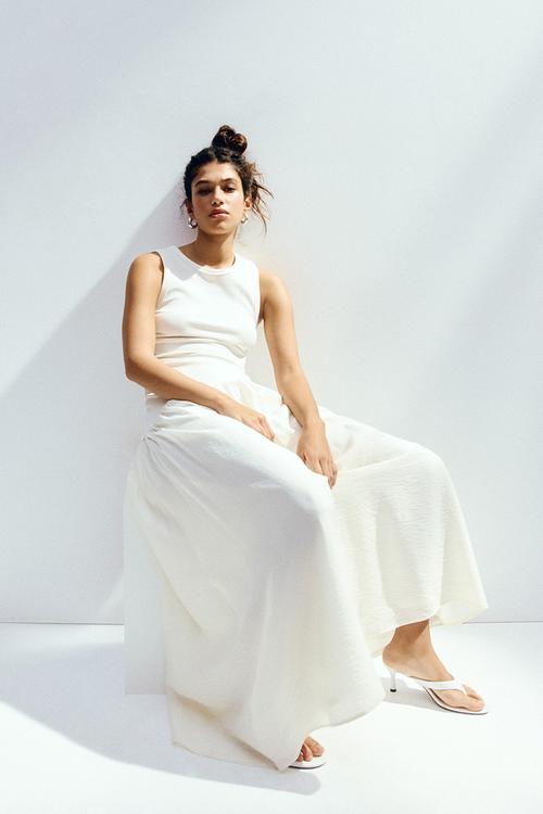 Flared-skirt dress - cream
