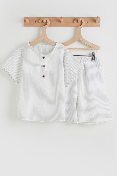 Pin striped henley tee and shorts set - white