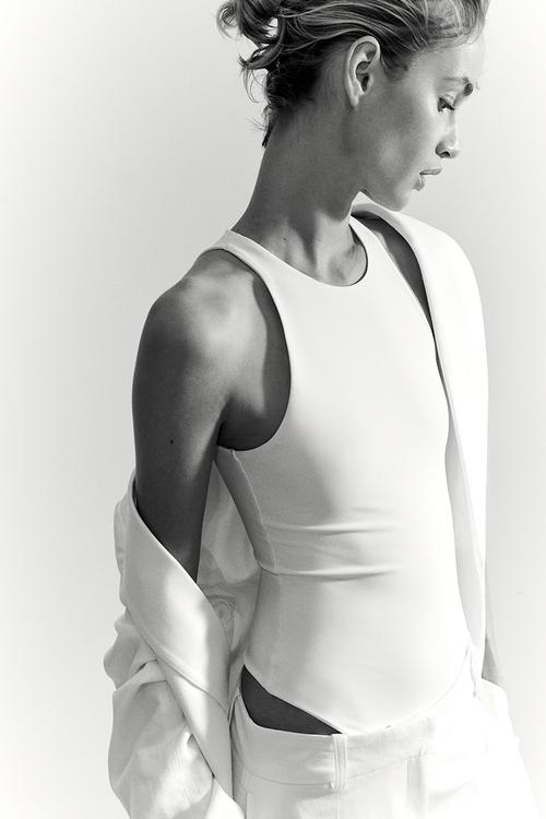 Sleeveless thong body - white