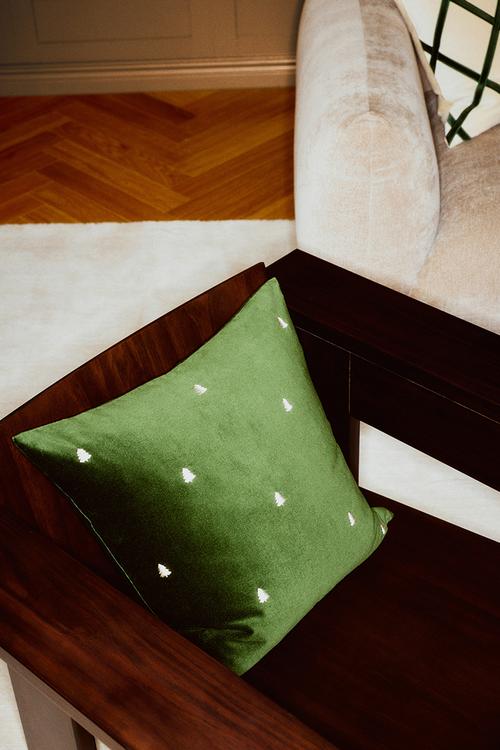 Embroidery-motif cushion cover - dark green/spruces