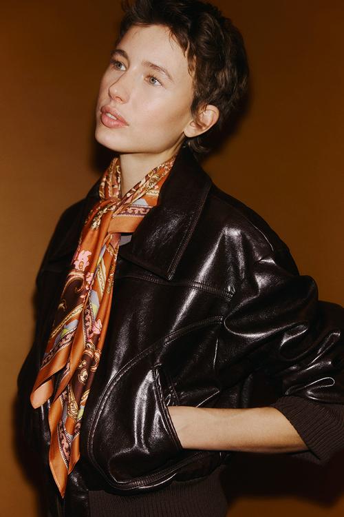Patterned scarf - orange/paisley pattern