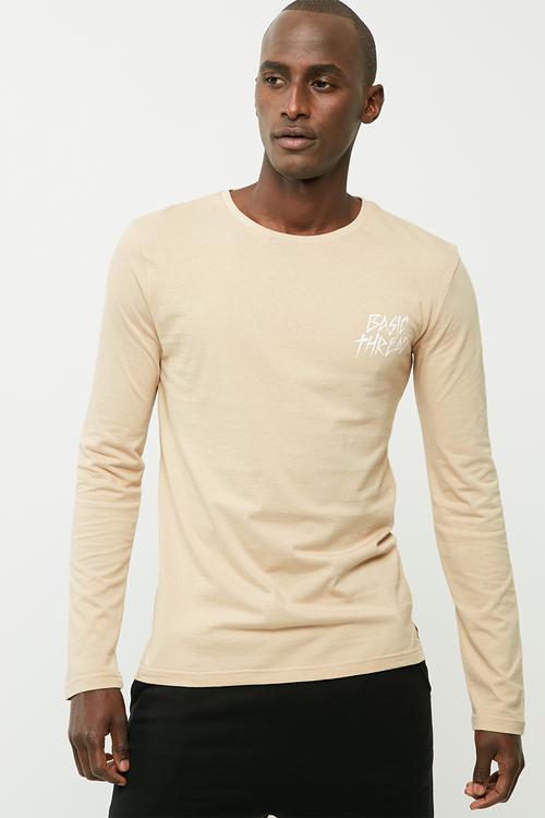 Long graphic tail crew neck tee