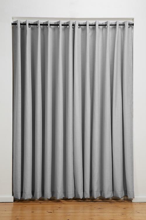 Eyelet curtain