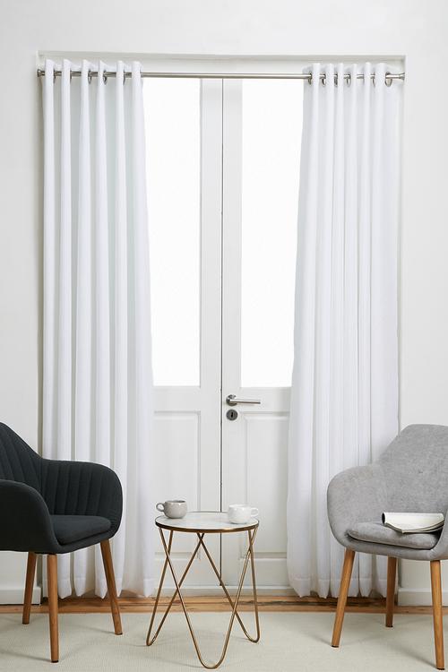 Eyelet curtain