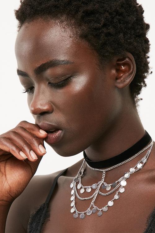 Ethnic disk detail choker necklace
