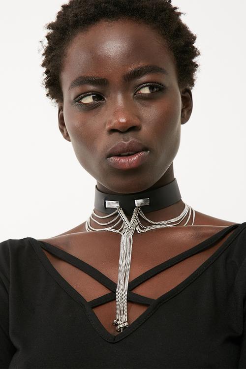 Chain drape choker necklace