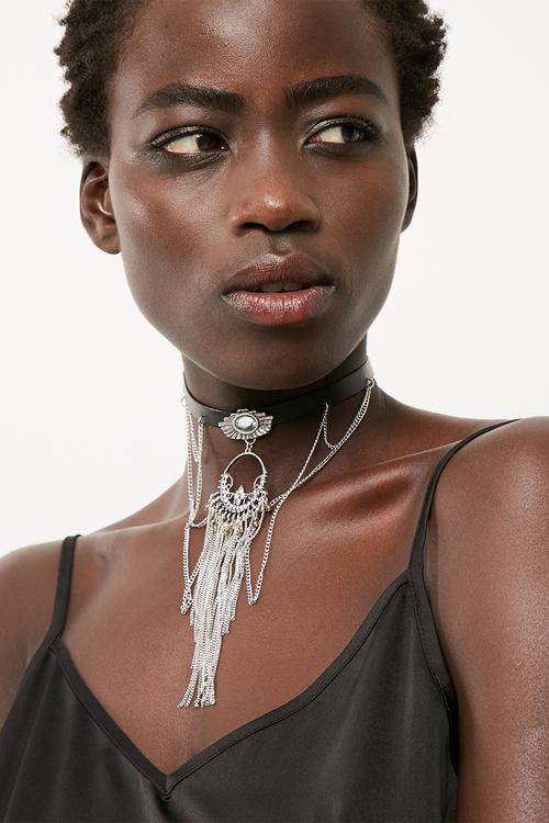 Hoop and chain detail choker necklace