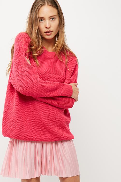Scooped back knit