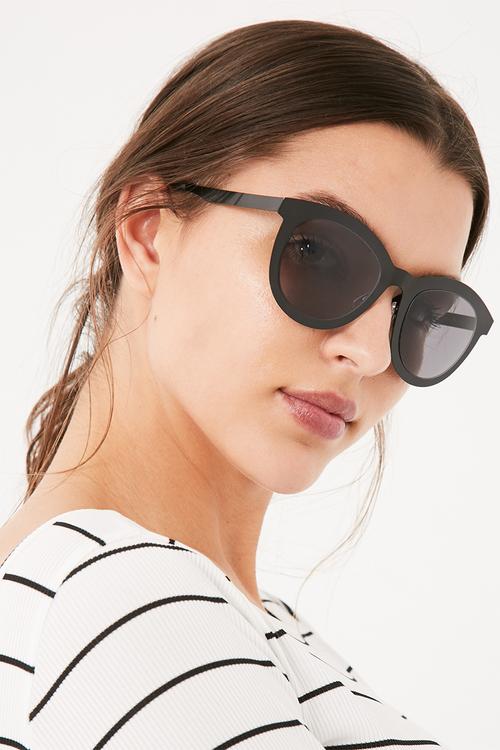 Metal frame sunglasses