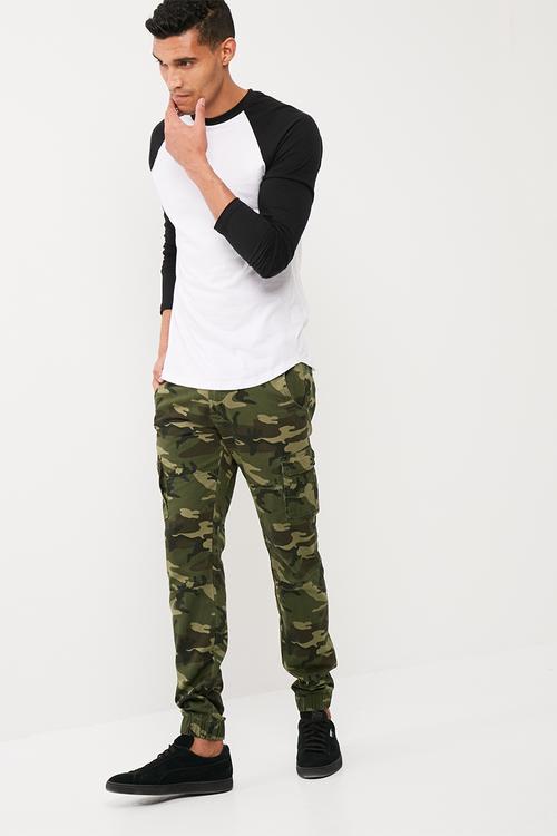 Cuffed cargo jogger