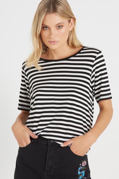 Logan short sleeve tie back tee