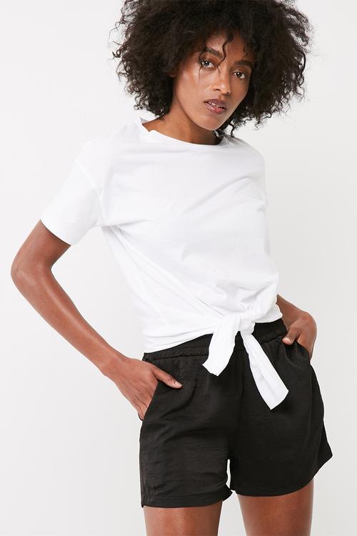 Knot front detail tee