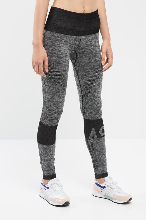Seamless tights