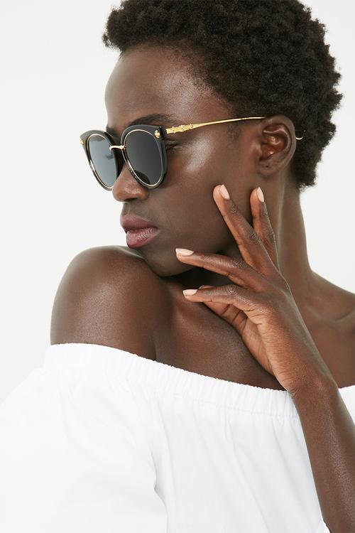 Black swan sunglasses
