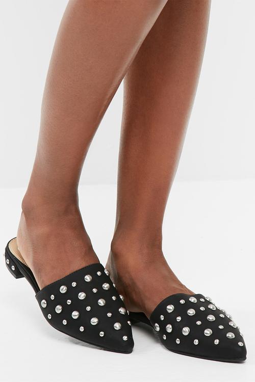 Studded slider